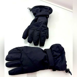 EUC CHILDRENS UNISEX LANDS END WINTER GLOVES MEDIUM SNOW ❄️ SMART FINGER TEXT